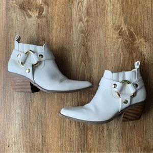 Vintage GBG Los Angeles White Ankle Boots